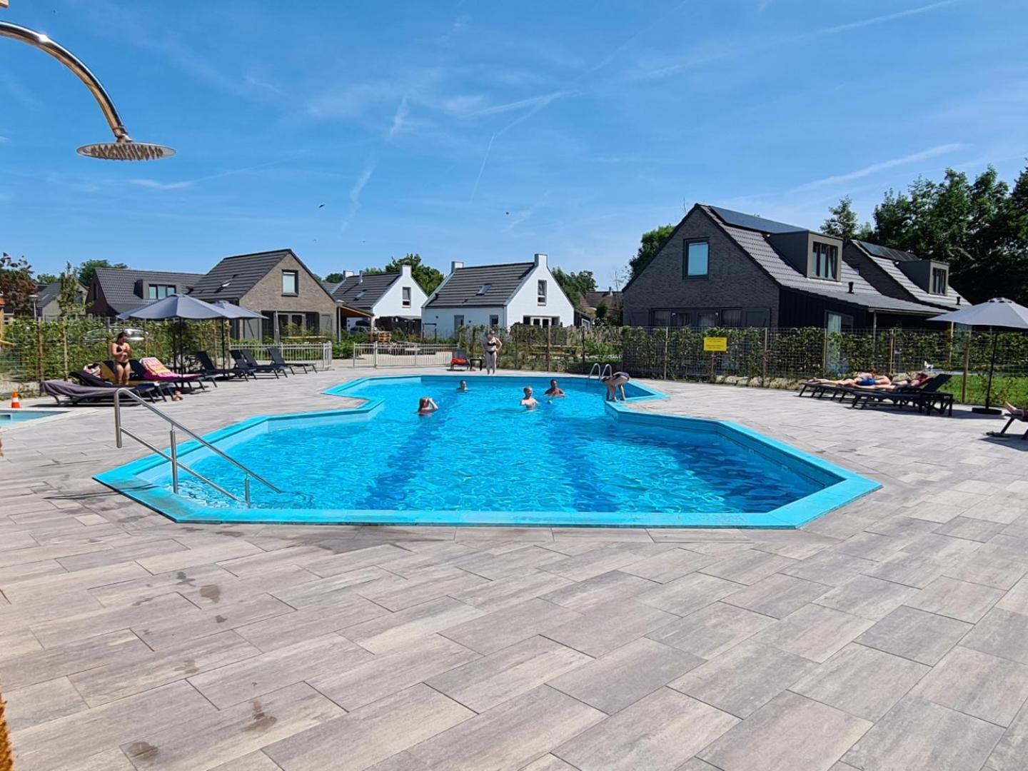 Chalet 501b Op Recreatiepark De Wielen *