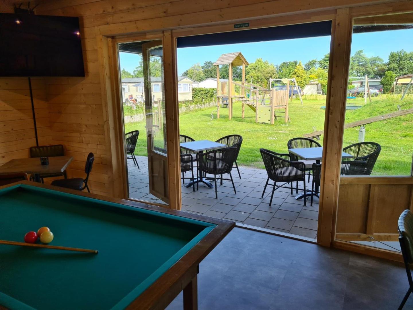 501b Op Recreatiepark De Wielen Chalet Sint Maarten