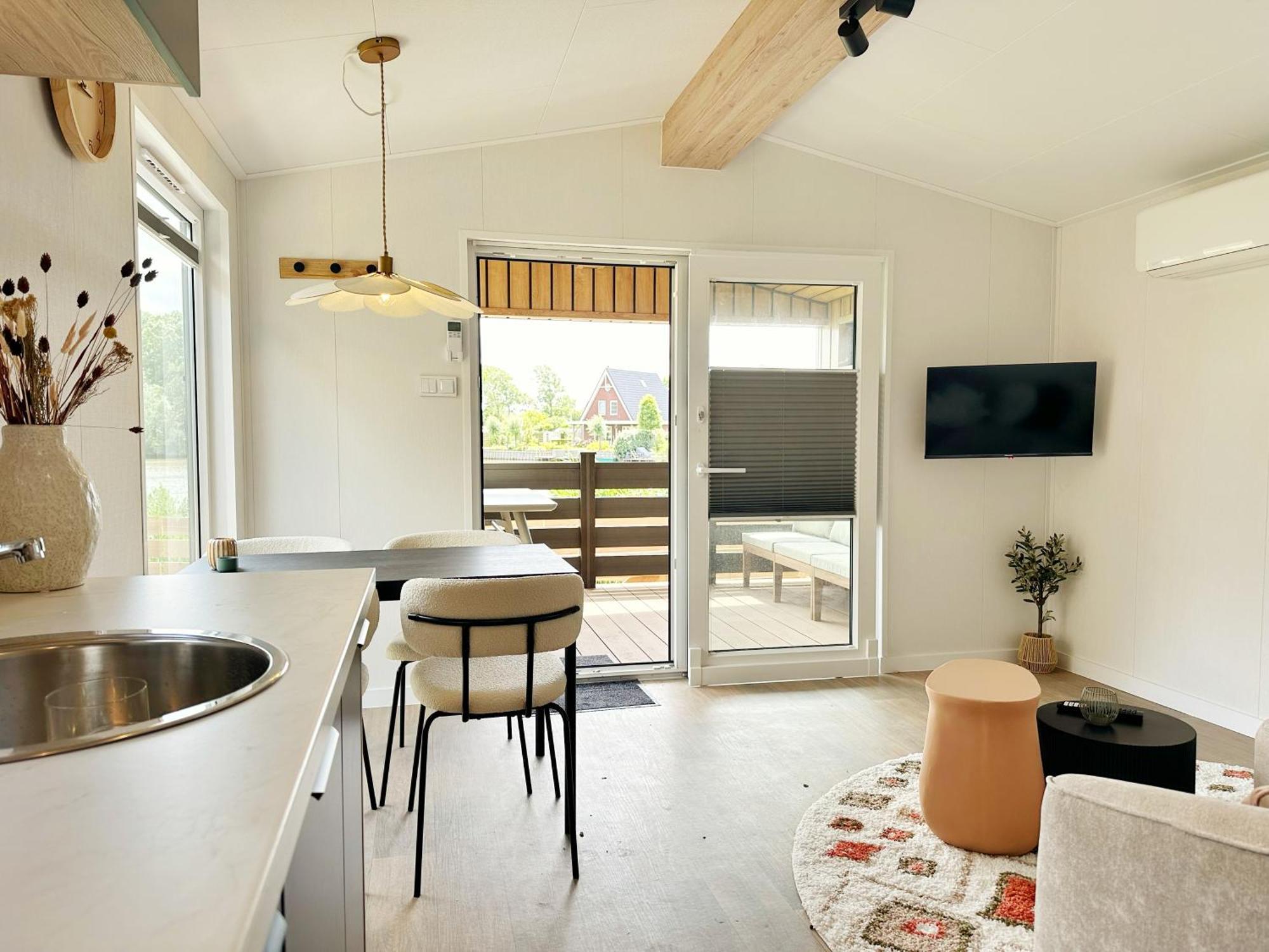 Chalet 501b Op Recreatiepark De Wielen *
