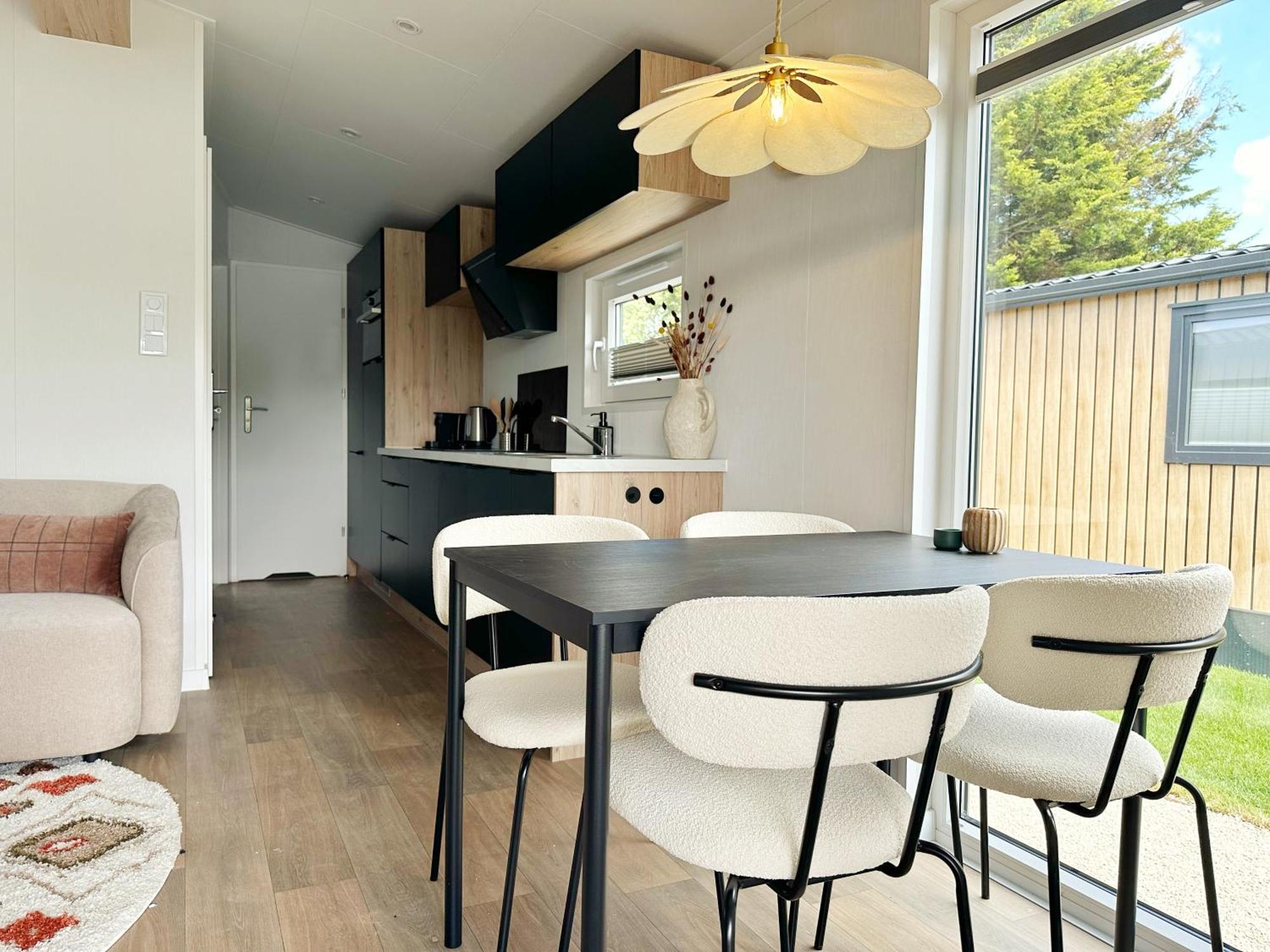 Chalet 501b Op Recreatiepark De Wielen *