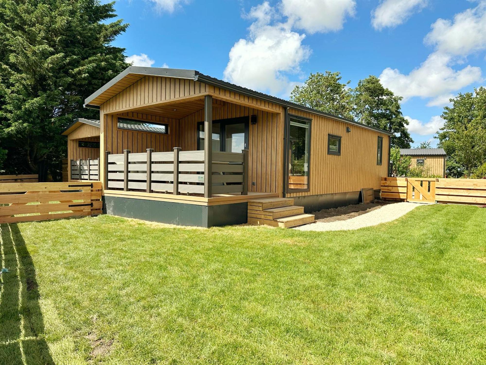 501b Op Recreatiepark De Wielen Chalet